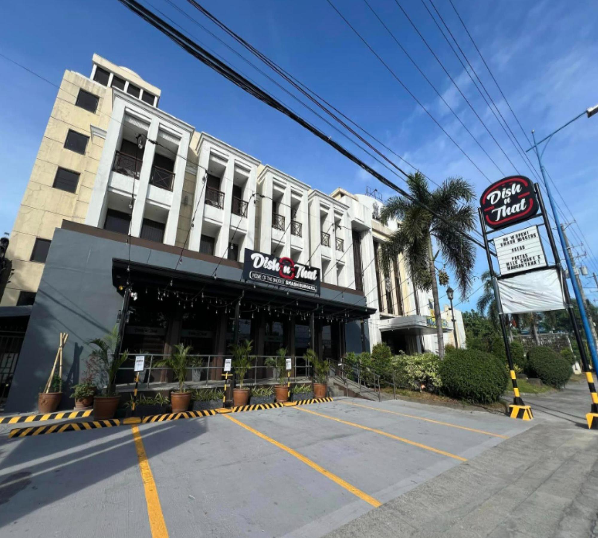Bliss Hotel San Fernando Pampanga City Экстерьер фото