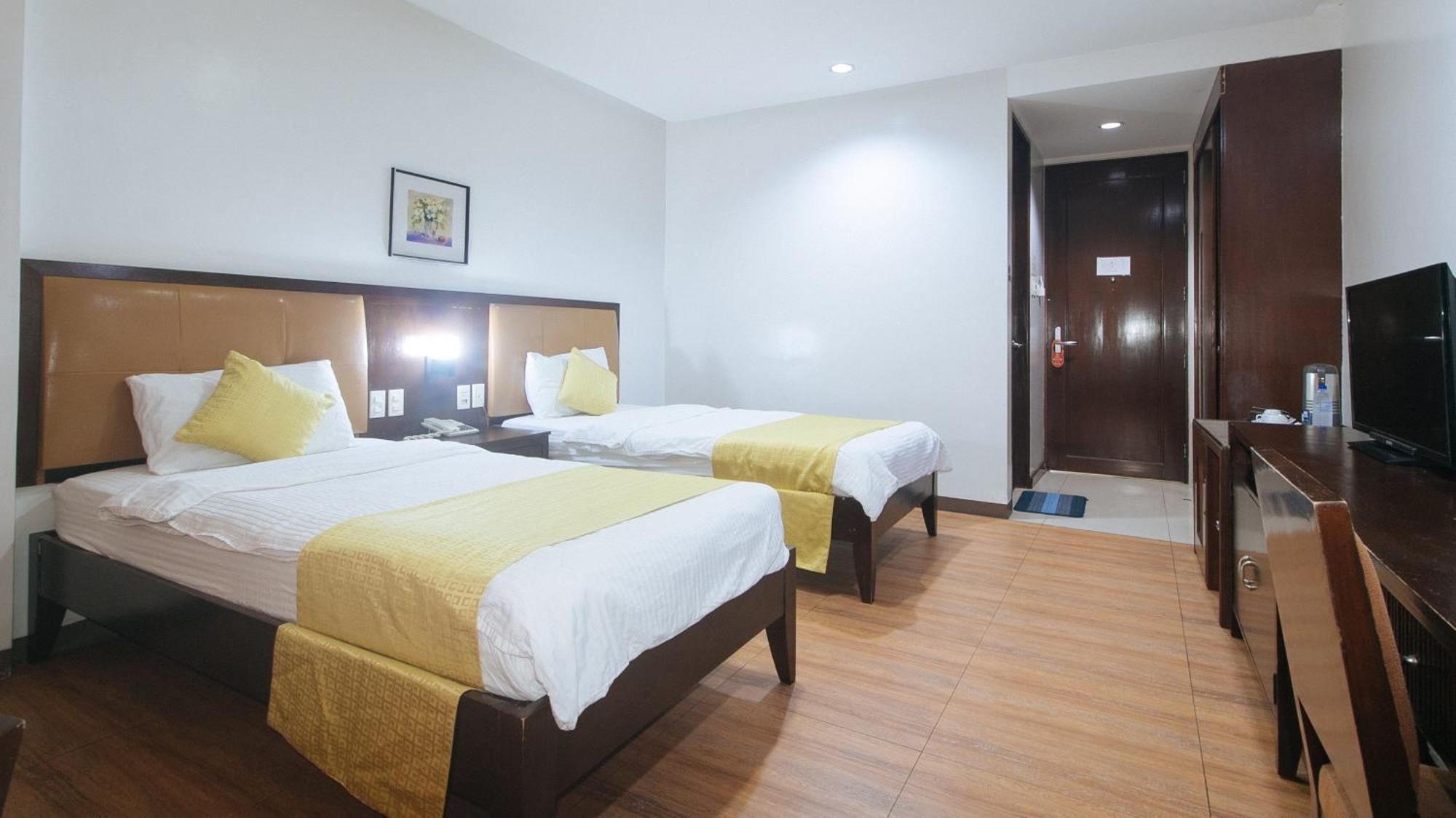 Bliss Hotel San Fernando Pampanga City Экстерьер фото