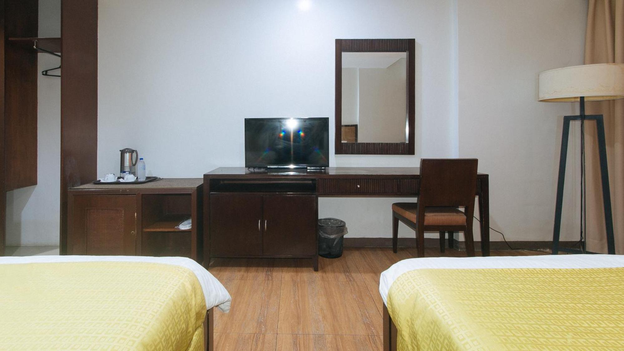 Bliss Hotel San Fernando Pampanga City Экстерьер фото