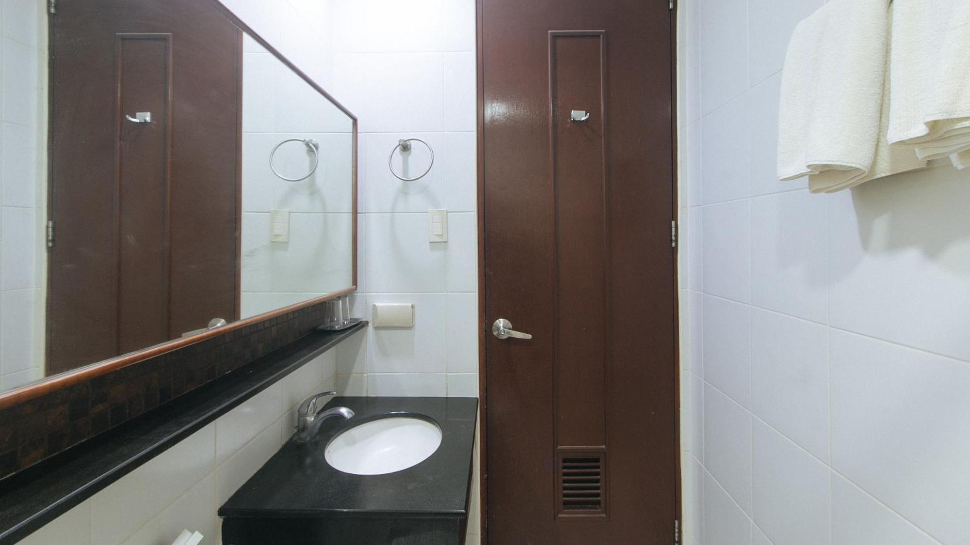 Bliss Hotel San Fernando Pampanga City Экстерьер фото