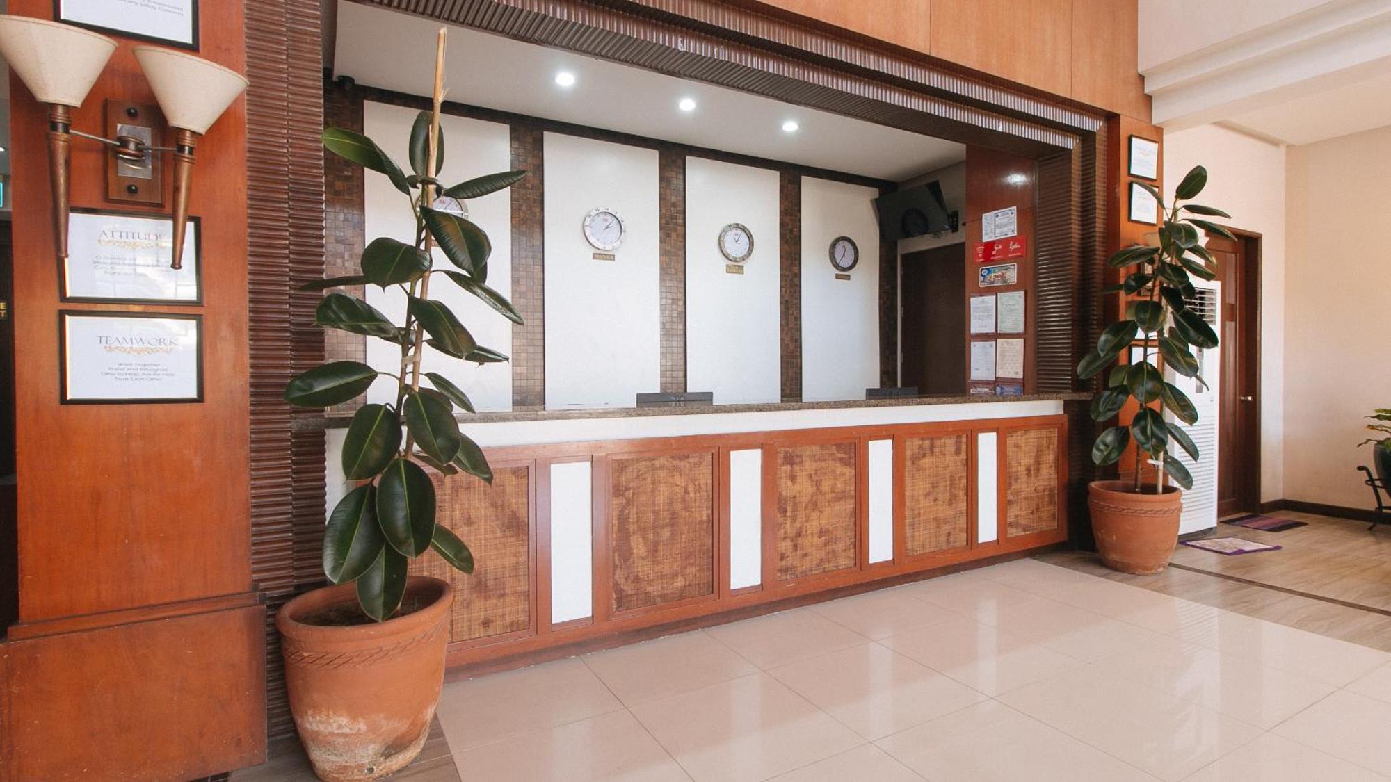 Bliss Hotel San Fernando Pampanga City Экстерьер фото